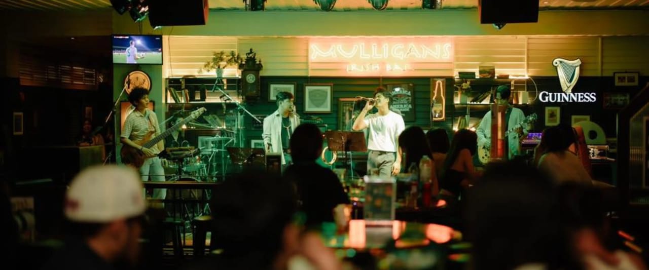 Mulligans Banner Desktop