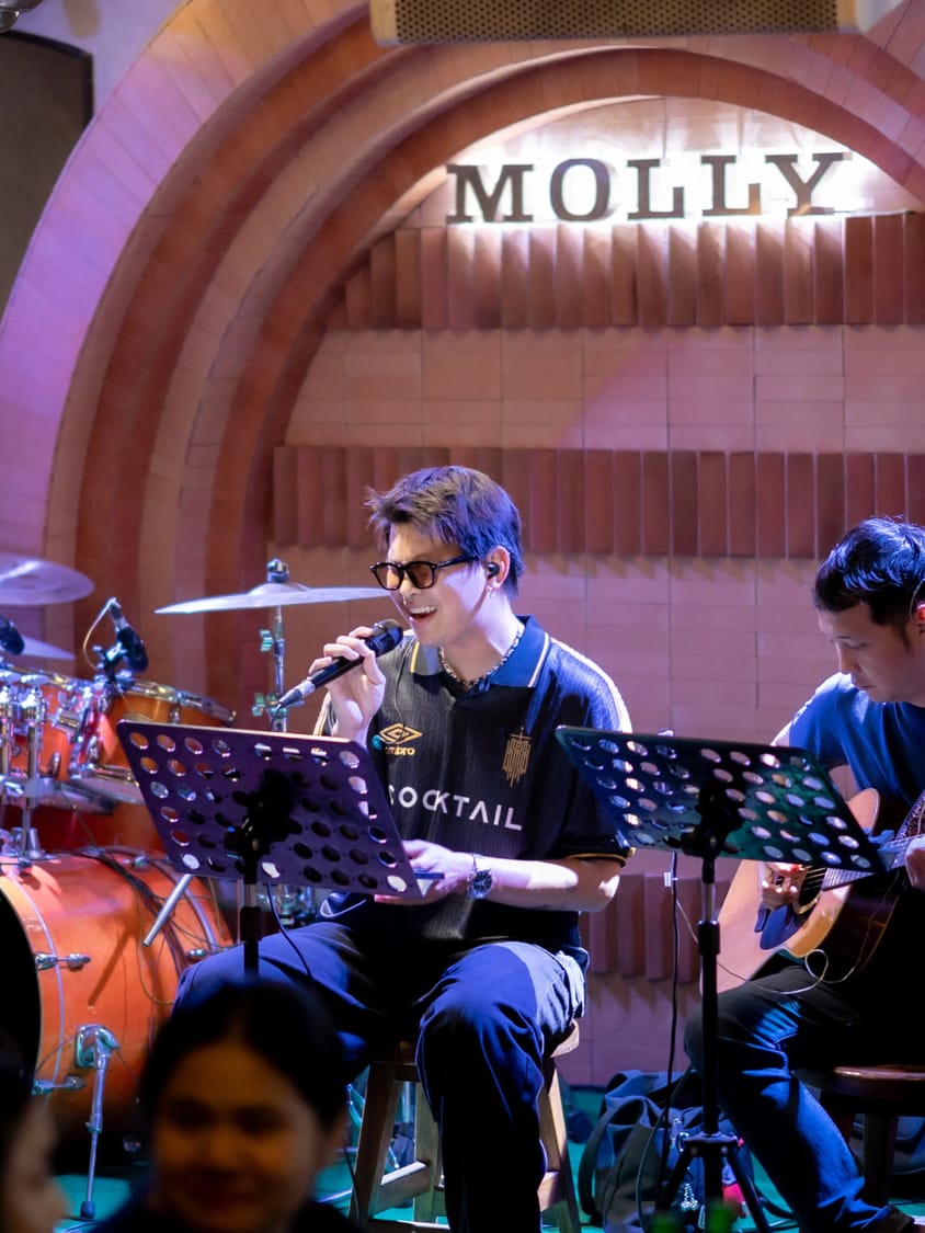 Molly Bar
